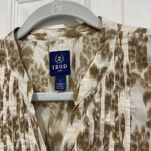IZOD brown and creamy V-neck pleated front square buttons tunic size M - Picture 4 of 6